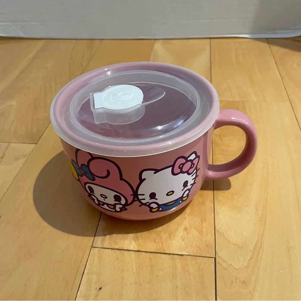 New hello kitty and friends 20oz ceramic soup mug with lid - Picture 10 of 13